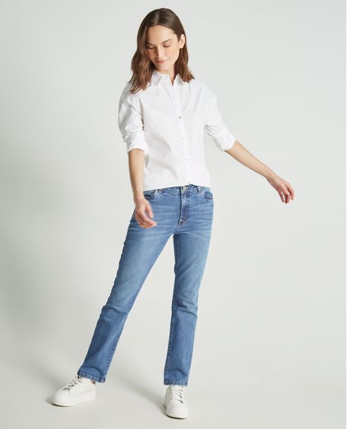 Camisa blanca clásica con bordado en el cuello para mujer