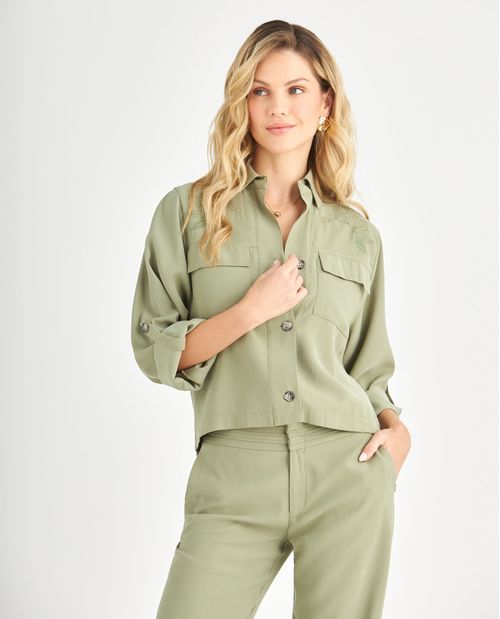 Camisa con bordados en hombro para mujer