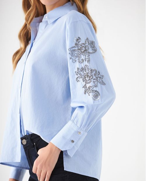 Camisa clásica de diseño abierto para mujer