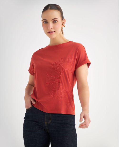 Camiseta con bordado en frente para mujer