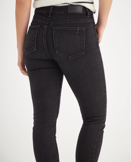 Jean Skinny en black denim para mujer
