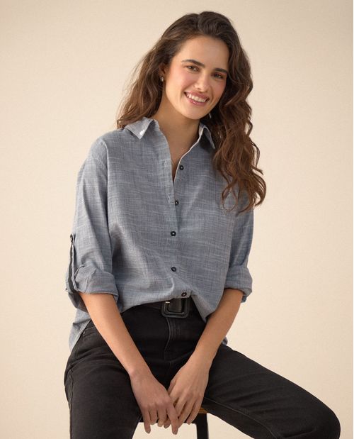 Camisa con bordados localizados para mujer