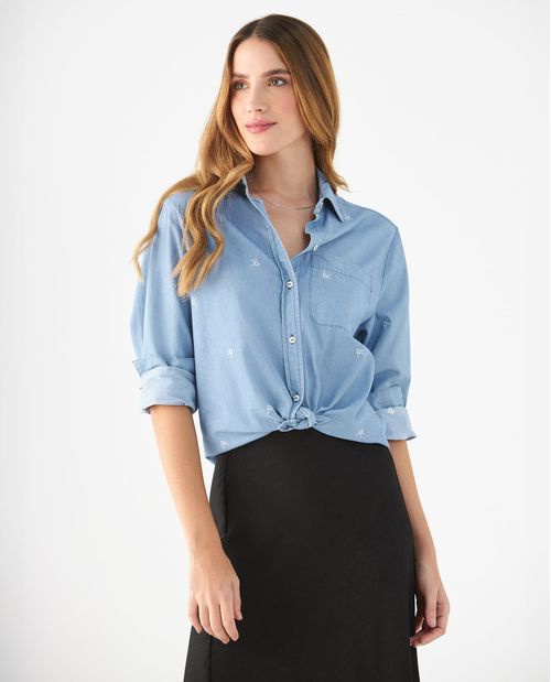 Camisa con flores bordadas para mujer