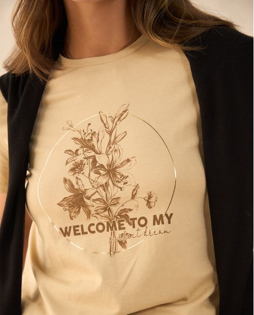 Camiseta básica con estampado en frente para mujer