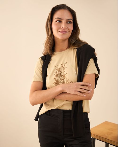 Camiseta básica con estampado en frente para mujer