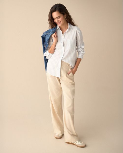 Camisa con bolsillos de parche para mujer