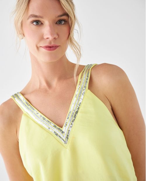 Camisa de tela fluida para mujer