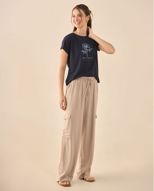Camiseta con detalles bordados para mujer