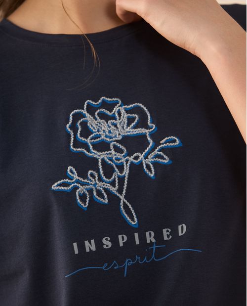 Camiseta con detalles bordados para mujer