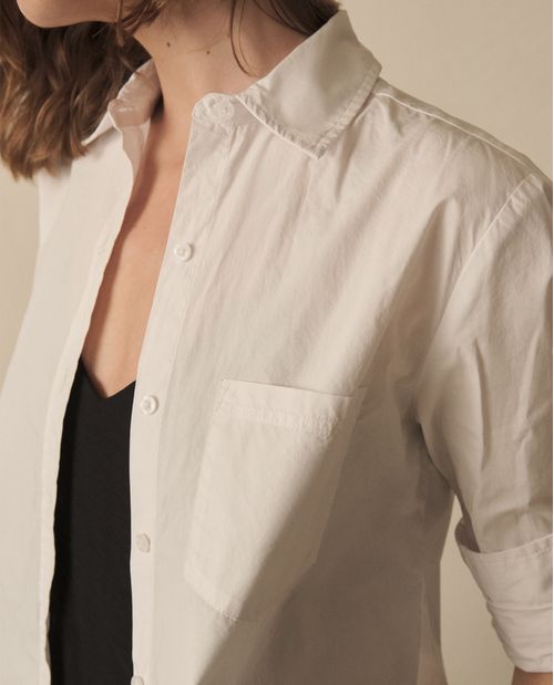 Camise de ruedo curvo para mujer