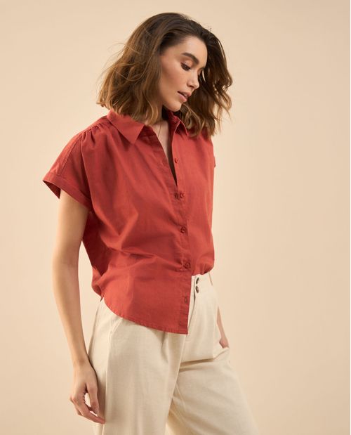 Camisa de cuello clásico para mujer