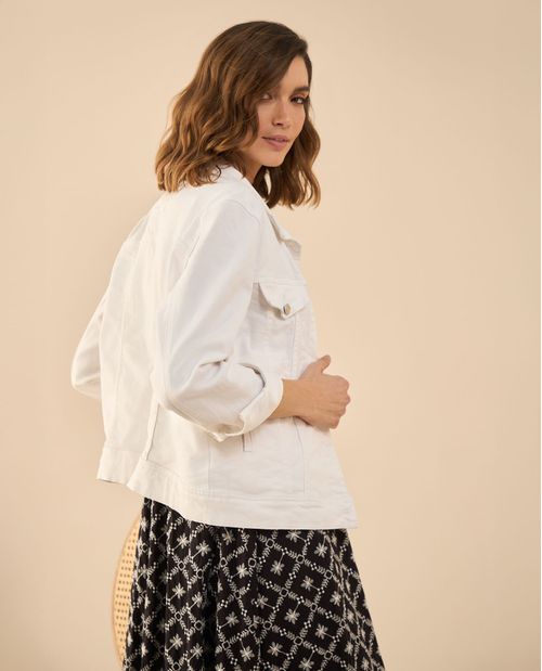 Chaqueta clásica con ajuste de botones para mujer