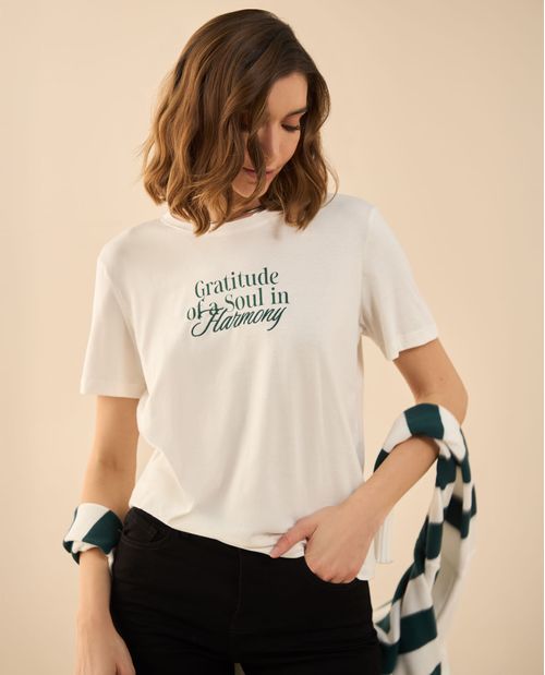 Camiseta con detalles bordados para mujer