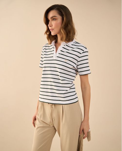 Camiseta con escote en V para mujer