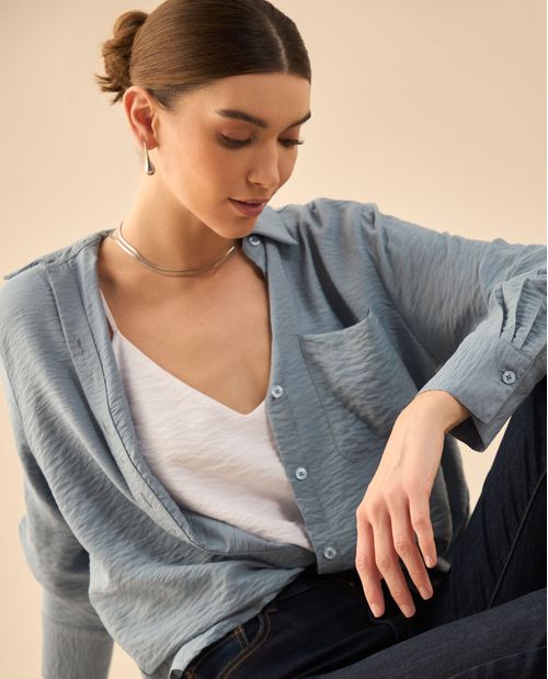 Camisa de ruedo curvo para mujer