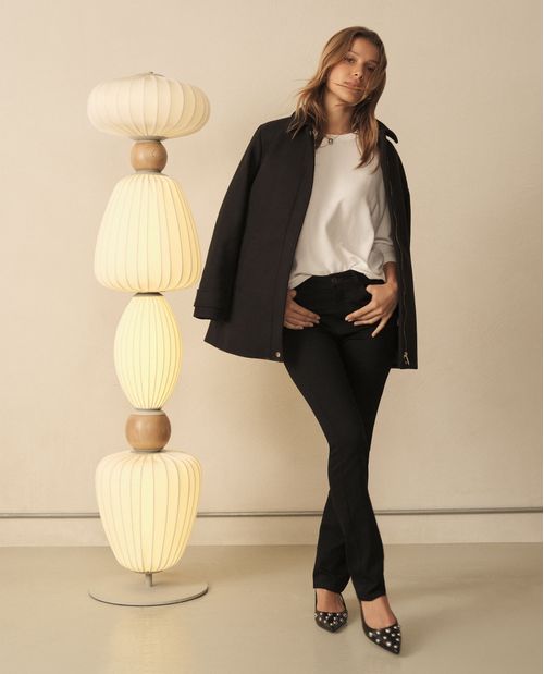 Jean Slim en black denim para mujer