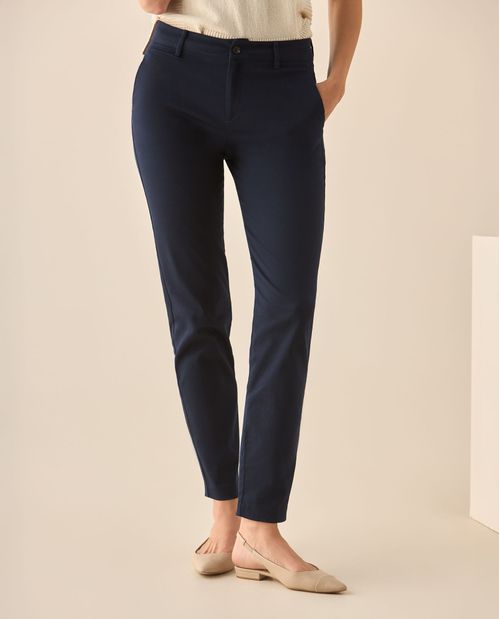 Pantalón clásico con bolsillos en diagonal para mujer