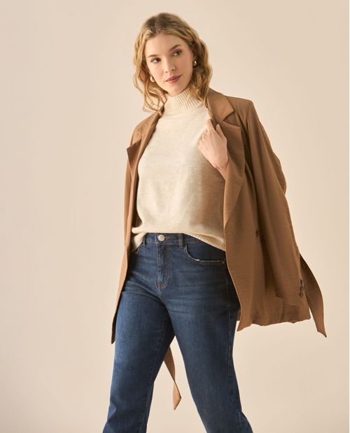 Buzo de cuello alto y textura suave para mujer