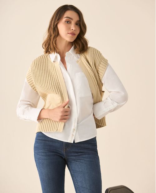 Camisa clásica con bordado para mujer