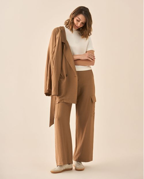 Pantalón recto con bolsillos cargo para mujer