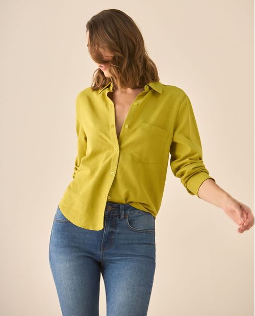 Camisa manga larga de tela texturizada para mujer