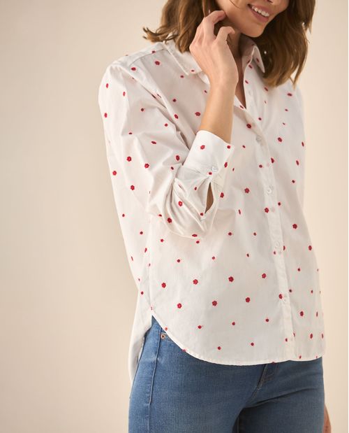 Camisa clásica con flores bordadas para mujer