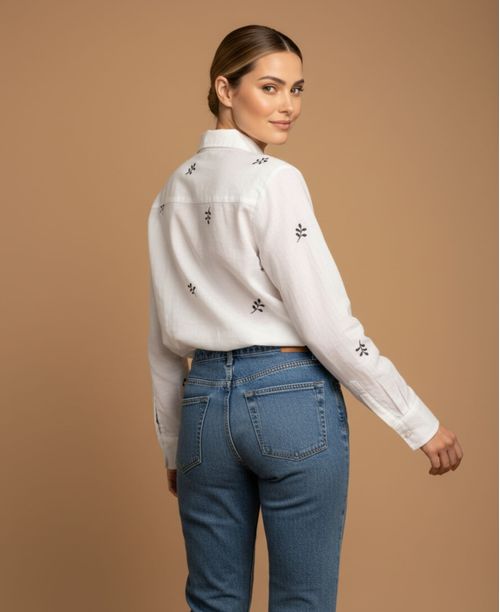 Camisa con Estampado Botánico