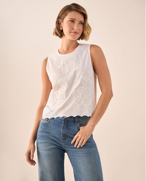 Blusa Blanca con Bordados Florales Artesanales