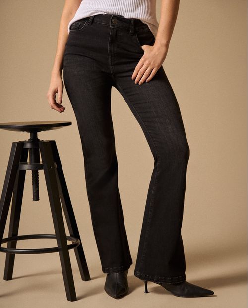 Jean Flared Negro Tiro Alto