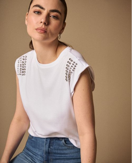 Camiseta Blanca con Aplicaciones Metálicas