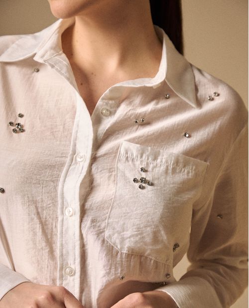 Camisa Blanca con Aplicaciones Brillantes
