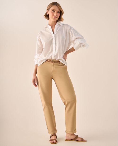 Chino Beige con Cinturón Trenzado