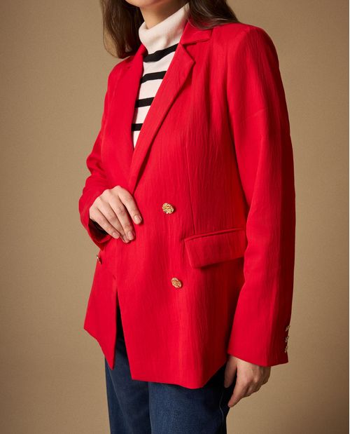 Blazer Rojo con Botones Dorados