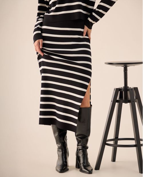 Falda Midi Tejida Rayas Negro y Blanco