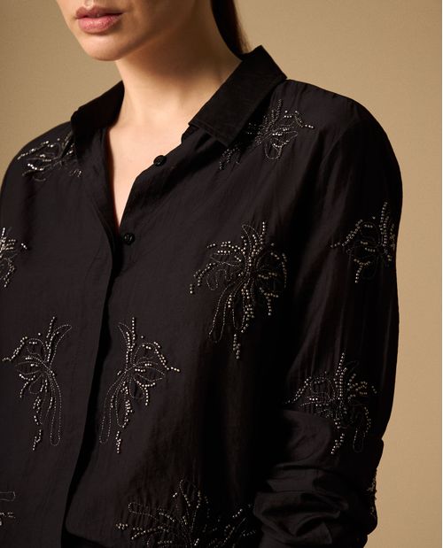 Camisa Negra con Bordados de Lentejuelas
