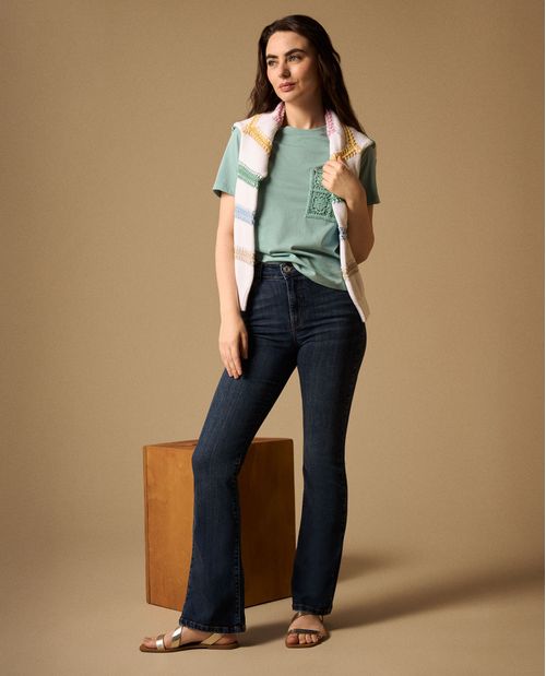 Jean Boot Cut Azul Oscuro Tiro Medio