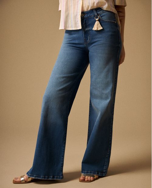 Jean Flared Azul con Silueta Retro