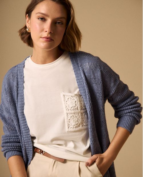 Camiseta con Bordado en Encaje