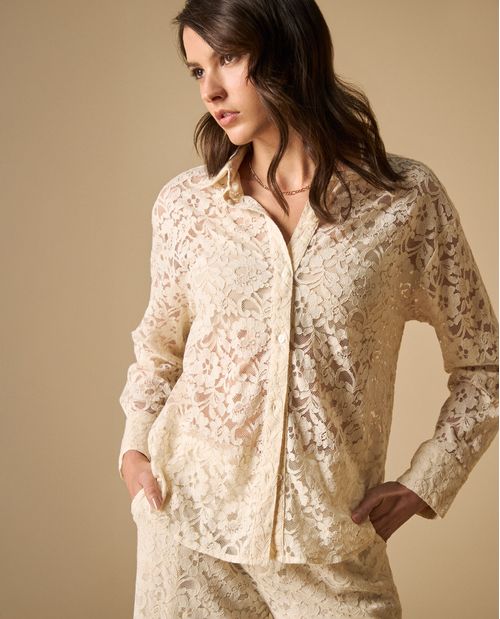 Camisa manga larga con detalles florales para mujer