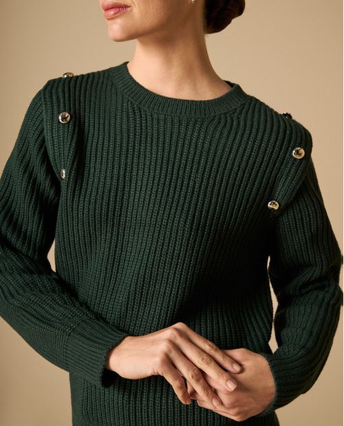 Suéter cuello alto con detalles metálicos para mujer