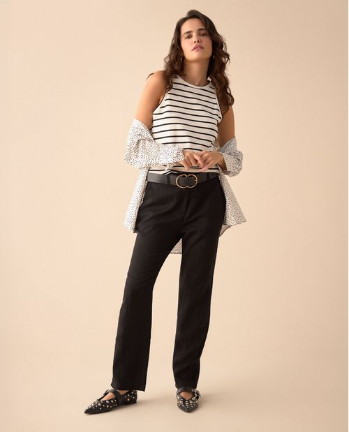 Pantalón elegante con cortes para mujer